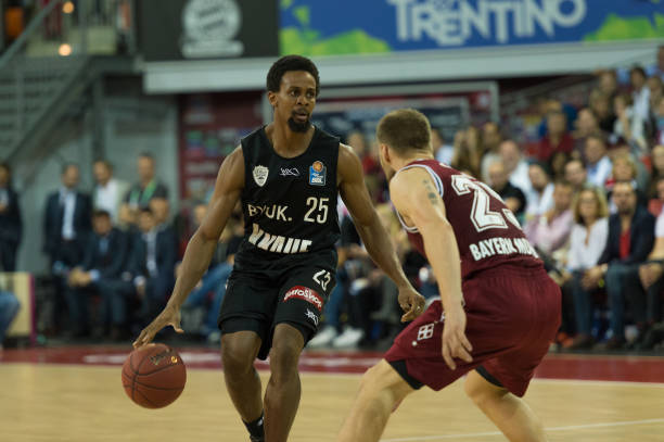 都在为羽毛 都在为羽毛